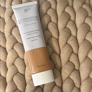 IT Cosmetics Celebration Body Foundation - Warm Beige